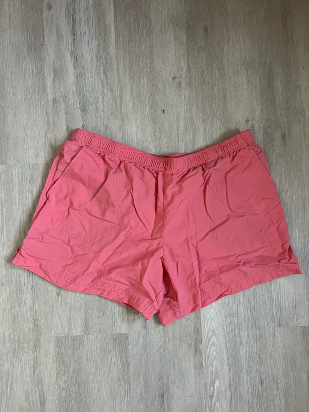 Columbia Women's Pull-On Draw String Coral Pink Shorts with Mesh Pockets XL